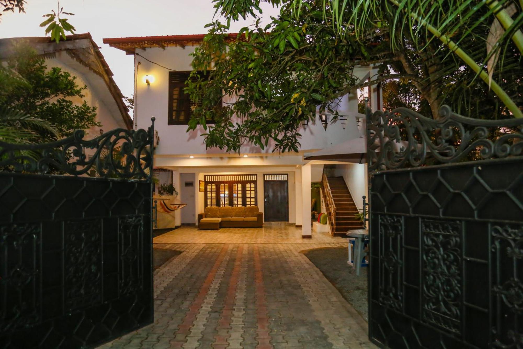 Eden Villa Hikkaduwa Bagian luar foto