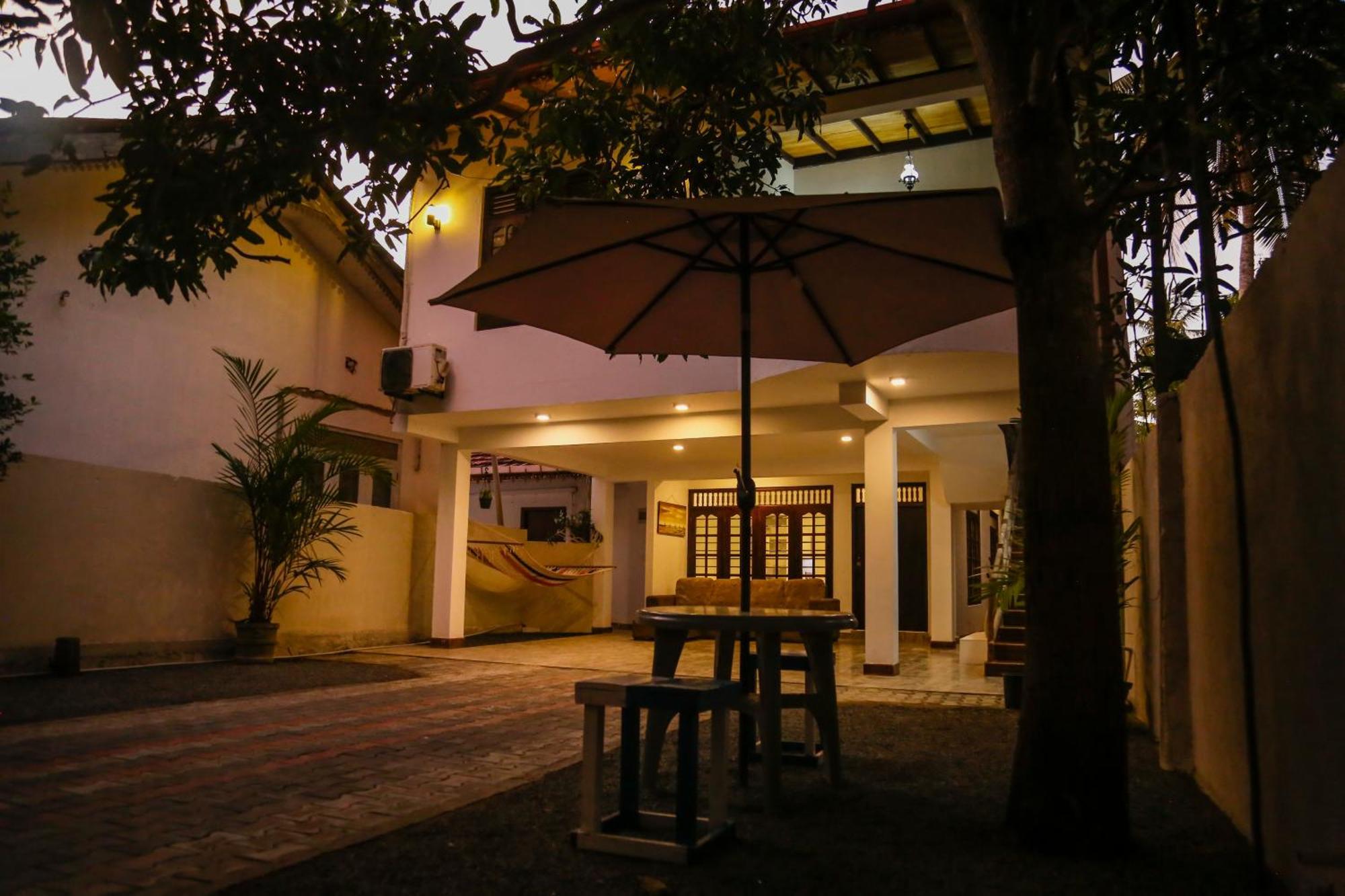 Eden Villa Hikkaduwa Bagian luar foto